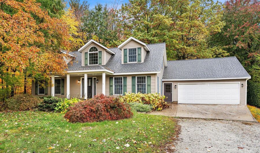 10161 68th Ave, Allendale, MI 49401 - 4 Beds, 2 Bath