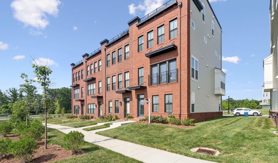 23162 HORSESHOE TRAIL Sq, Ashburn, VA 20148 - 4 Beds, 5 Bath