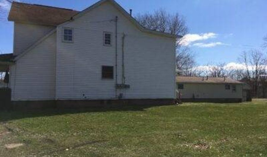 1135 E Grant St, Alliance, OH 44601 - 2 Beds, 1 Bath