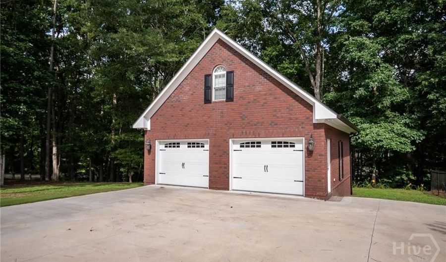 65 Overlook Dr, Hull, GA 30646 - 3 Beds, 2 Bath