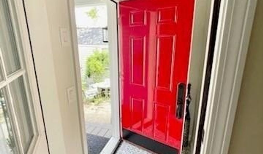 24 Anthony St, Newport, RI 02840 - 2 Beds, 2 Bath