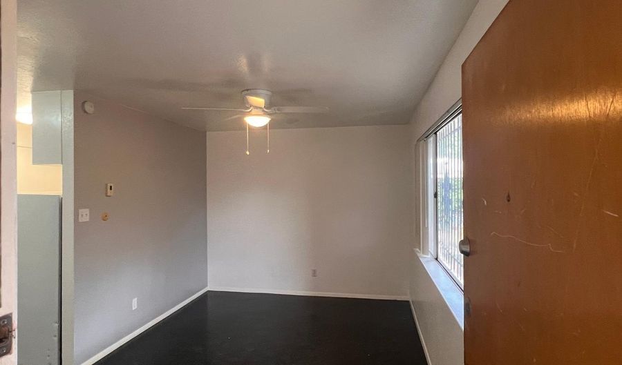 816 Ortiz Dr SE B, Albuquerque, NM 87108 - 0 Beds, 3 Bath