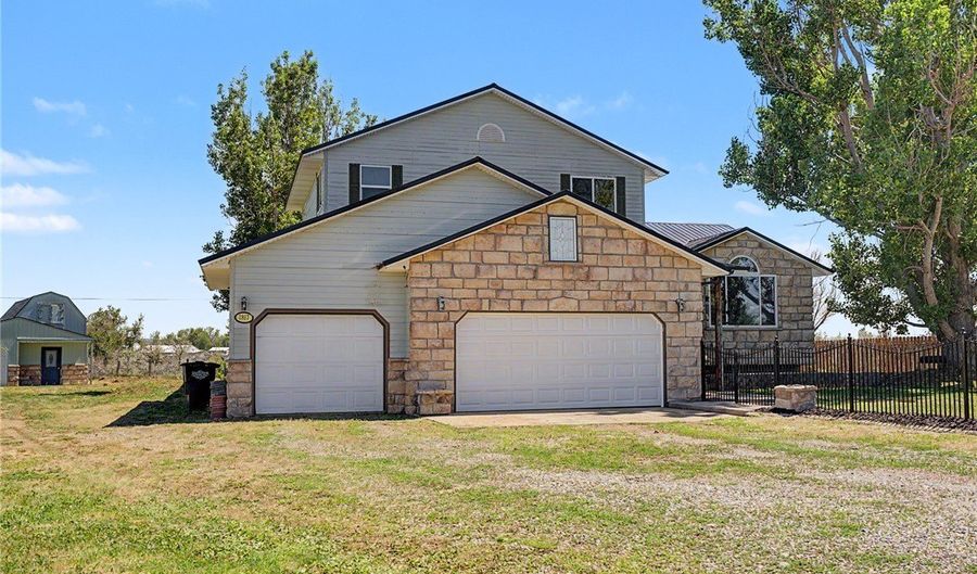 2817 Saratoga Trl, Billings, MT 59105 - 4 Beds, 3 Bath