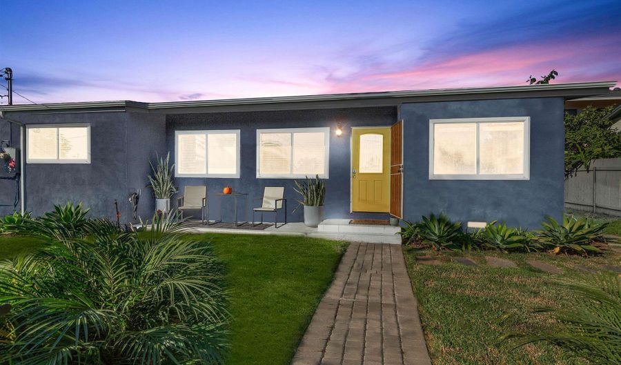 533 Vine St, Oceanside, CA 92054 - 3 Beds, 2 Bath