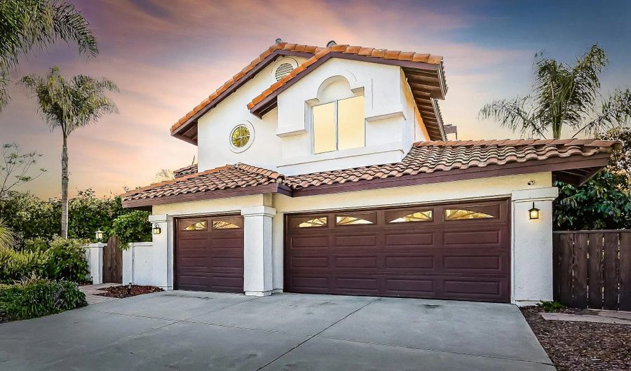 5207 Silver Bluff Dr, Oceanside, CA 92057 - 4 Beds, 3 Bath