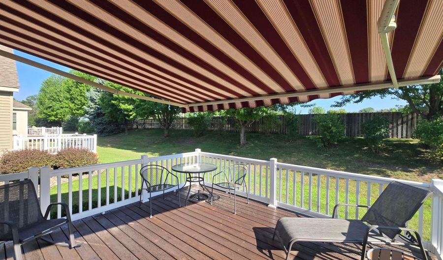15053 Dutchman Way, Apple Valley, MN 55124 - 2 Beds, 3 Bath