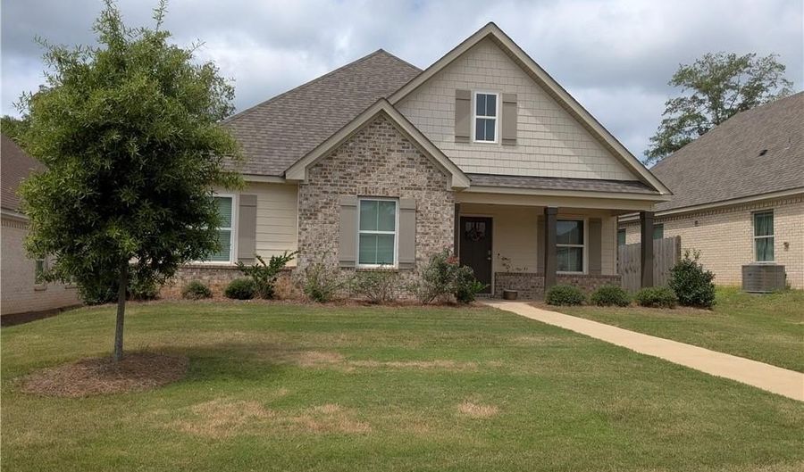 2041 ARMISTEAD Ln, Auburn, AL 36832 - 4 Beds, 2 Bath