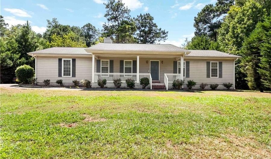 366 Ridgeview Dr, Auburn, GA 30011 - 3 Beds, 2 Bath