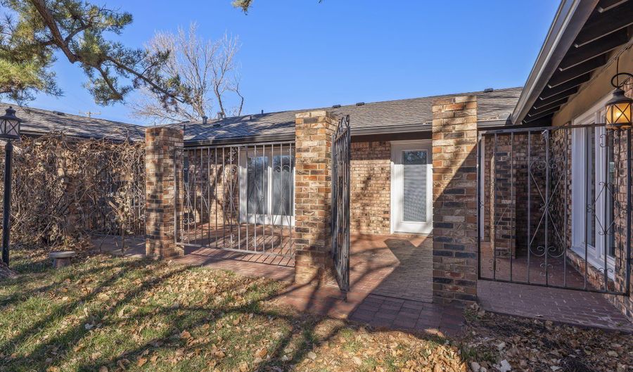 407 North Dr, Abernathy, TX 79311 - 4 Beds, 3 Bath