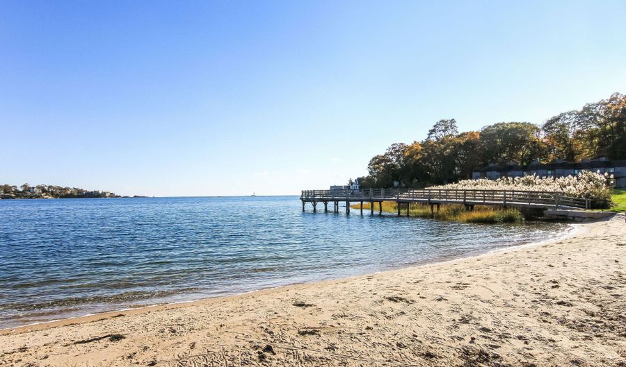 11 Harbour Vlg B, Branford, CT 06405 - 2 Beds, 2 Bath