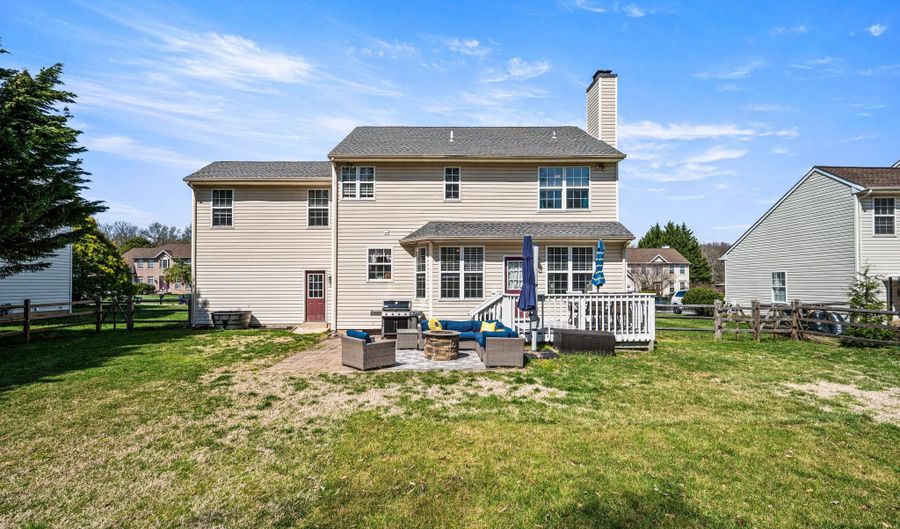 42 EMERALD RIDGE Dr, Bear, DE 19701 - 4 Beds, 4 Bath