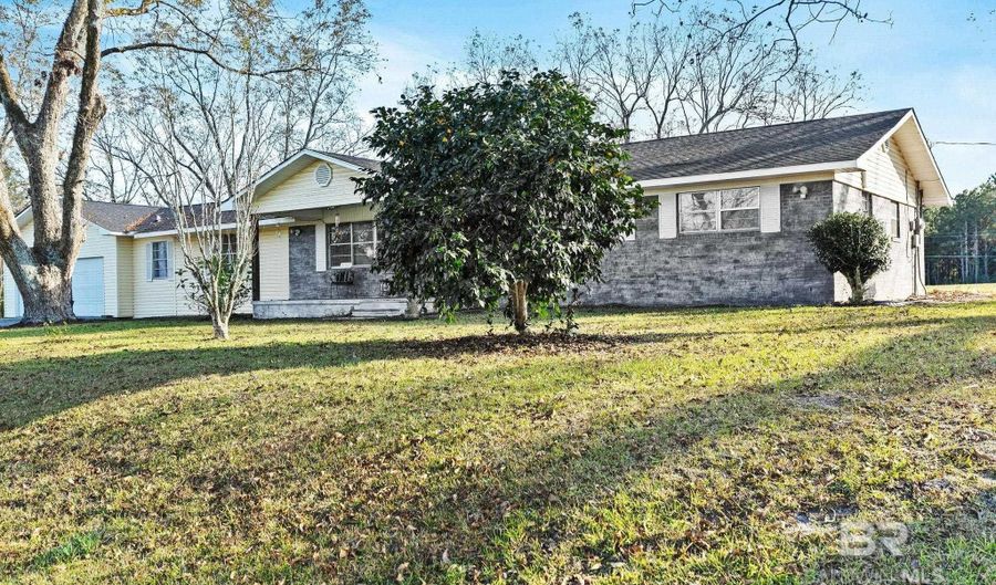 21267 Loop Rd, Andalusia, AL 36421 - 4 Beds, 3 Bath