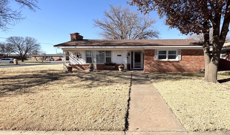 1601 Avenue F, Abernathy, TX 79311 - 3 Beds, 2 Bath