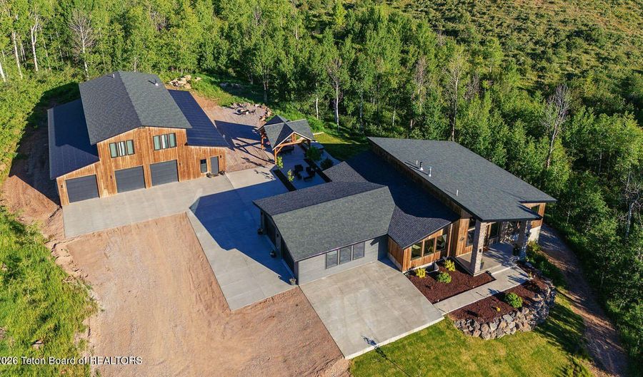 340 HITCHING RAIL Rd, Afton, WY 83110 - 8 Beds, 3 Bath