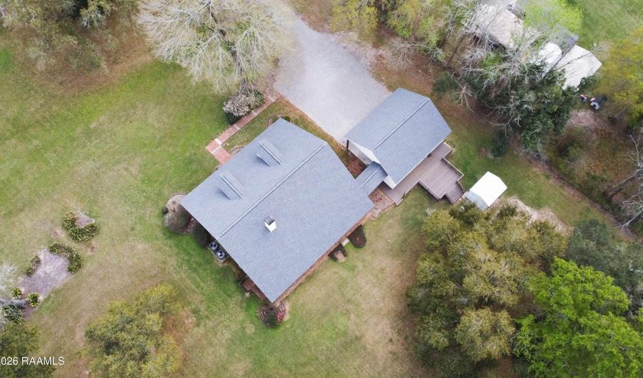 310 W Magnolia Ave, Abbeville, LA 70510 - 3 Beds, 3 Bath
