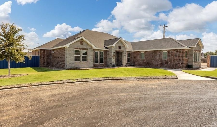5 NW Isabella Cir, Andrews, TX 79714 - 5 Beds, 3 Bath