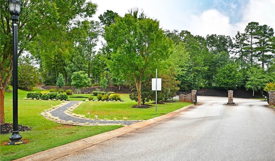 47 Hillsborough Dr, Anderson, SC 29621 - 2 Beds, 2 Bath