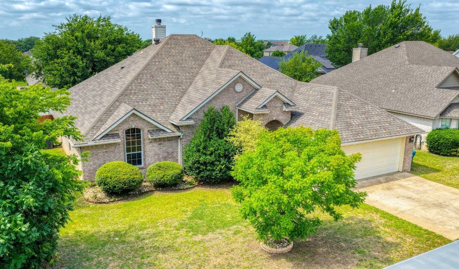 116 Clyde Dr, Aledo, TX 76008 - 4 Beds, 2 Bath