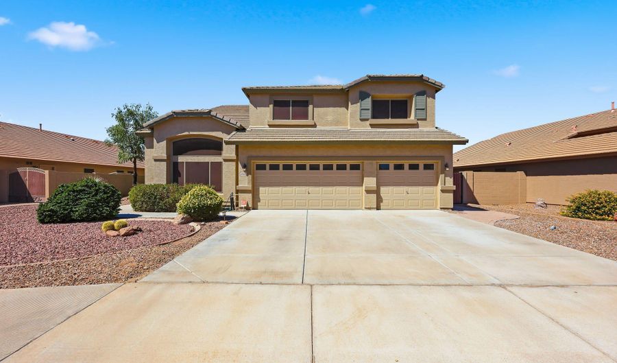 4563 E DESERT SANDS Dr, Chandler, AZ 85249 - 4 Beds, 3 Bath