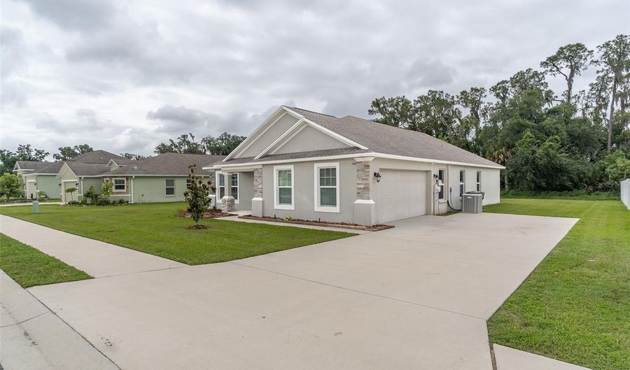 344 KISSENGEN PARK Dr, Bartow, FL 33830 - 4 Beds, 2 Bath
