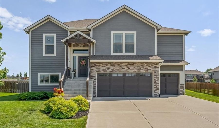1327 N 161st Ter, Basehor, KS 66007 - 5 Beds, 3 Bath