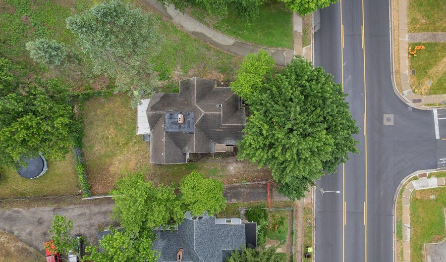 349 S Main St, Adrian, MI 49221 - 5 Beds, 2 Bath