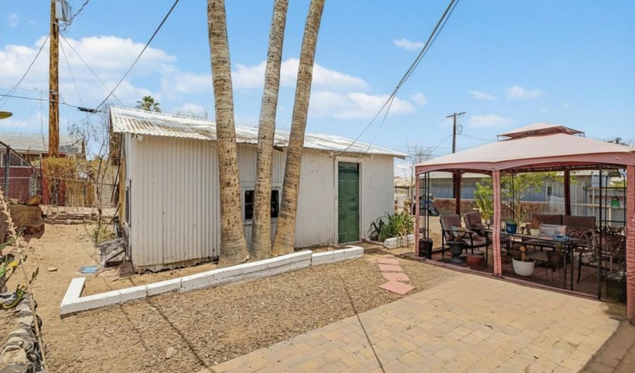 220 W MORONDO Ave, Ajo, AZ 85321 - 3 Beds, 2 Bath