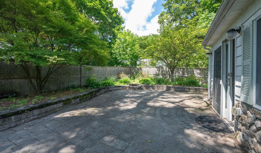 16 Cindy Ln, Bethel, CT 06801 - 3 Beds, 2 Bath