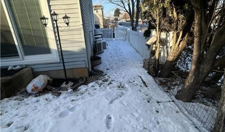 804 W Susquehanna St, Allentown, PA 18103 - 3 Beds, 2 Bath