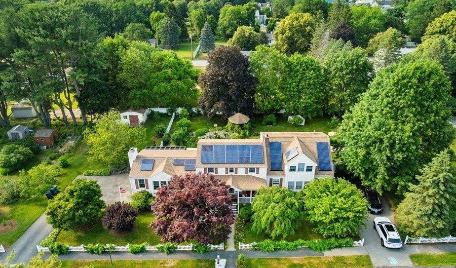 9 Good St, Billerica, MA 01821 - 5 Beds, 4 Bath