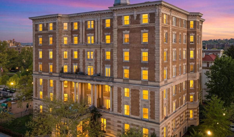 1851 COLUMBIA Rd NW 401, Washington, DC 20009 - 1 Beds, 1 Bath