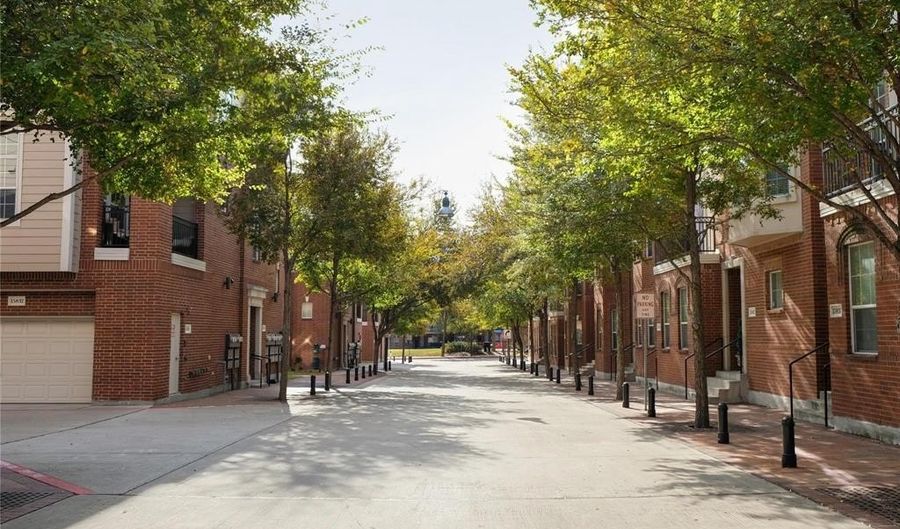 5014 Calloway Dr, Addison, TX 75001 - 3 Beds, 4 Bath