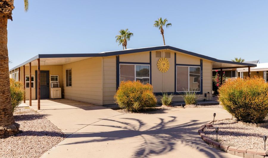 25424 S MONTANA Ave, Sun Lakes, AZ 85248 - 3 Beds, 2 Bath