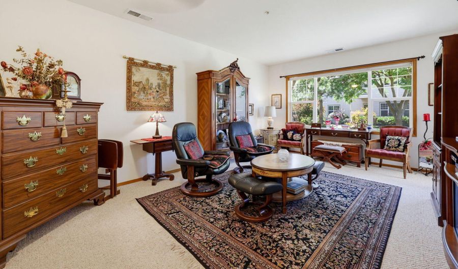 965 Golden Aspen Pl, Ashland, OR 97520 - 2 Beds, 2 Bath