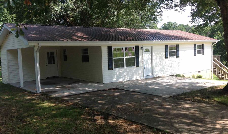 5945 5949 5945/5949 Cleveland Hwy, Clermont, GA 30527 - 3 Beds, 1 Bath