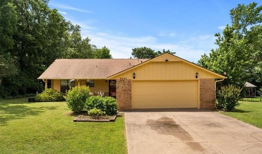 4005 Woodville Rd, Bartlesville, OK 74006 - 3 Beds, 2 Bath