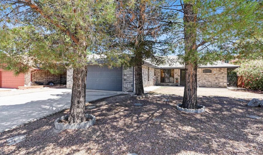 2213 Desert Pne, Alamogordo, NM 88310 - 3 Beds, 2 Bath