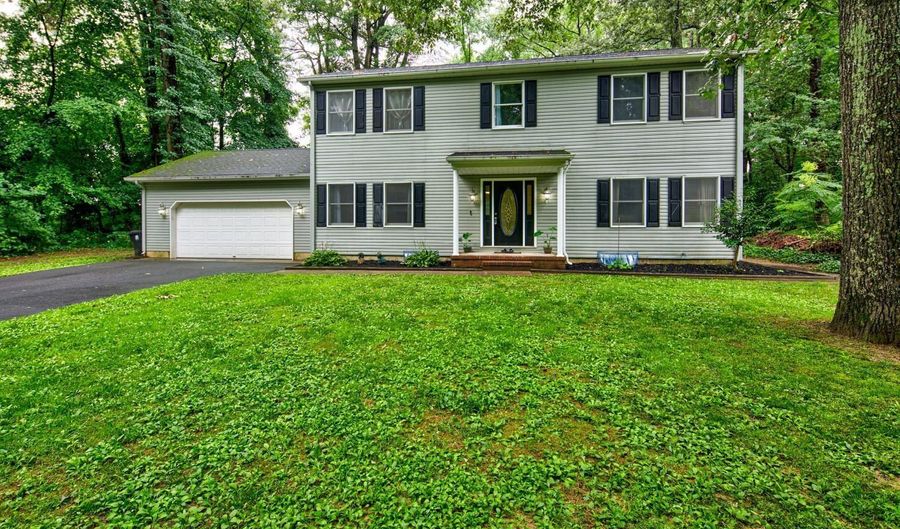 106 PINE NEEDLE Dr, Felton, DE 19943 - 4 Beds, 3 Bath