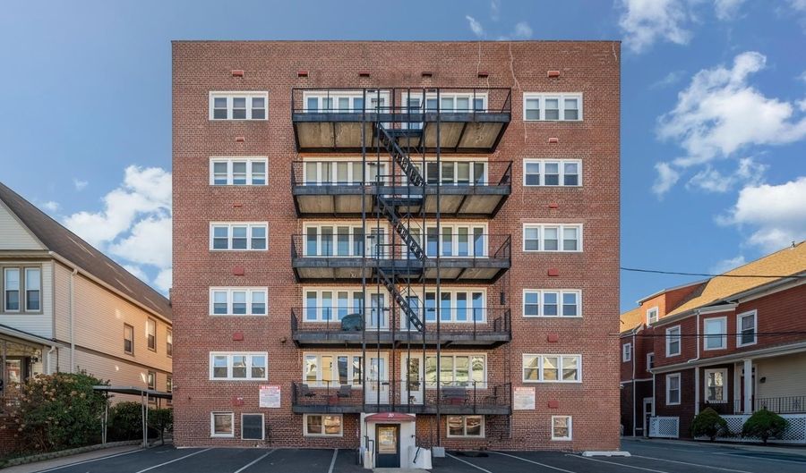 70 W 32ND St 1F, Bayonne, NJ 07002 - 1 Beds, 1 Bath