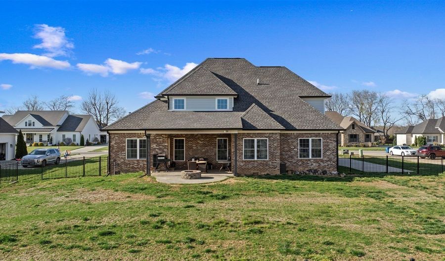 8634 Pebblestone Ln, Alvaton, KY 42122 - 5 Beds, 4 Bath