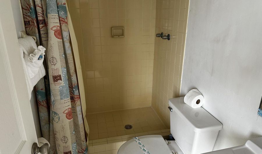 999 ANGLERS M-203, Marco Island, FL 34145 - 2 Beds, 2 Bath