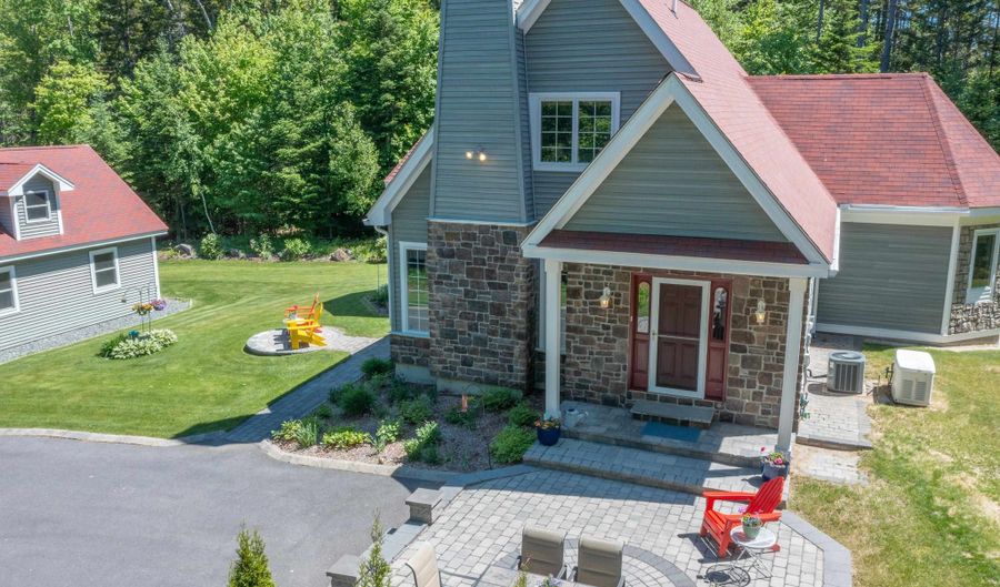 105 Loft Cir, Campton, NH 03223 - 3 Beds, 2 Bath