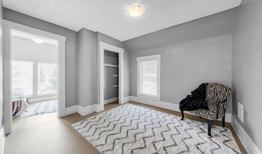 963 S 22nd St, Columbus, OH 43206 - 3 Beds, 2 Bath