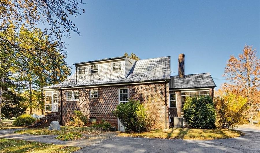 4098 US Highway 64 E, Asheboro, NC 27203 - 3 Beds, 2 Bath