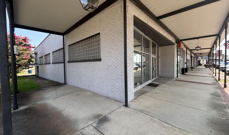 118 W Commerce St, Aberdeen, MS 39730 - 0 Beds, 0 Bath