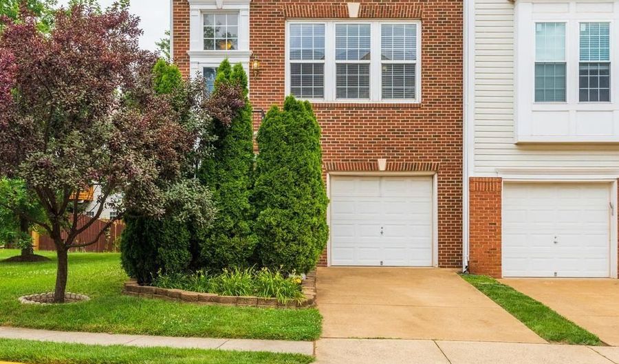 43794 VIRGINIA MANOR Ter, Ashburn, VA 20148 - 3 Beds, 4 Bath