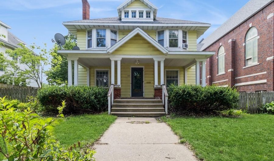 615 Kellogg Ave, Ames, IA 50010 - 5 Beds, 3 Bath