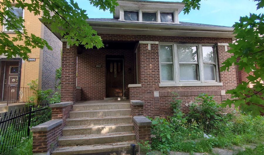 8107 S Manistee Ave, Chicago, IL 60617 - 3 Beds, 1 Bath