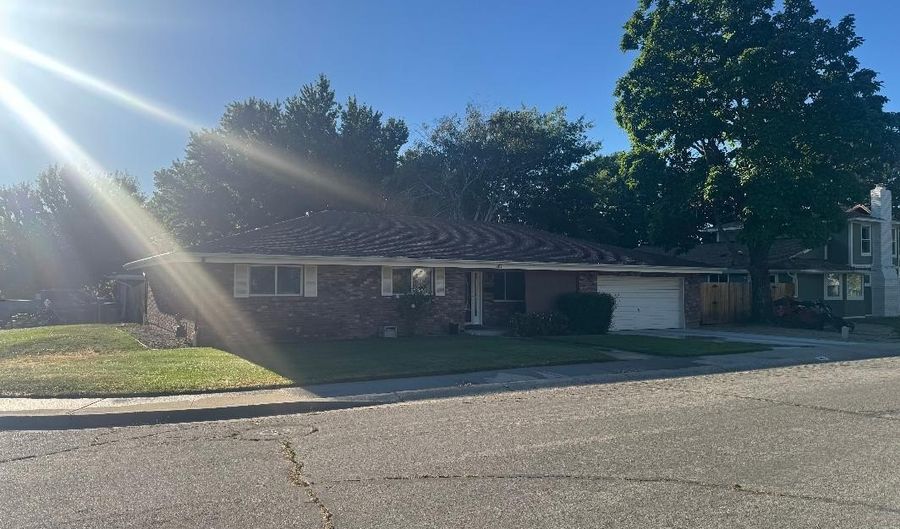 407 Bunker Hill Dr, Carson City, NV 89703 - 3 Beds, 2 Bath