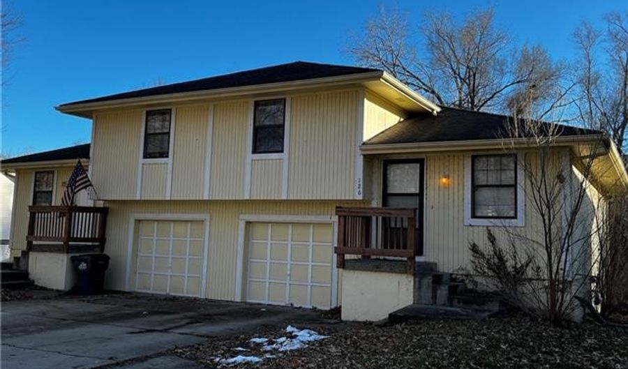 124-126 SW Chicago St, Blue Springs, MO 64014 - 0 Beds, 0 Bath